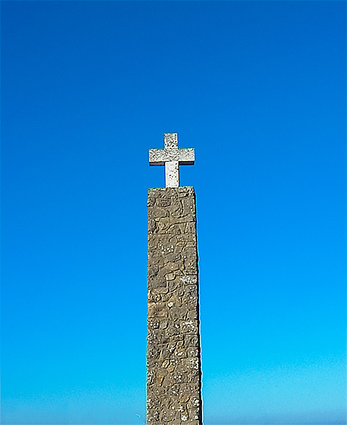 青空と十字架の塔（01076）