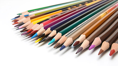 カラフルな色鉛筆セット