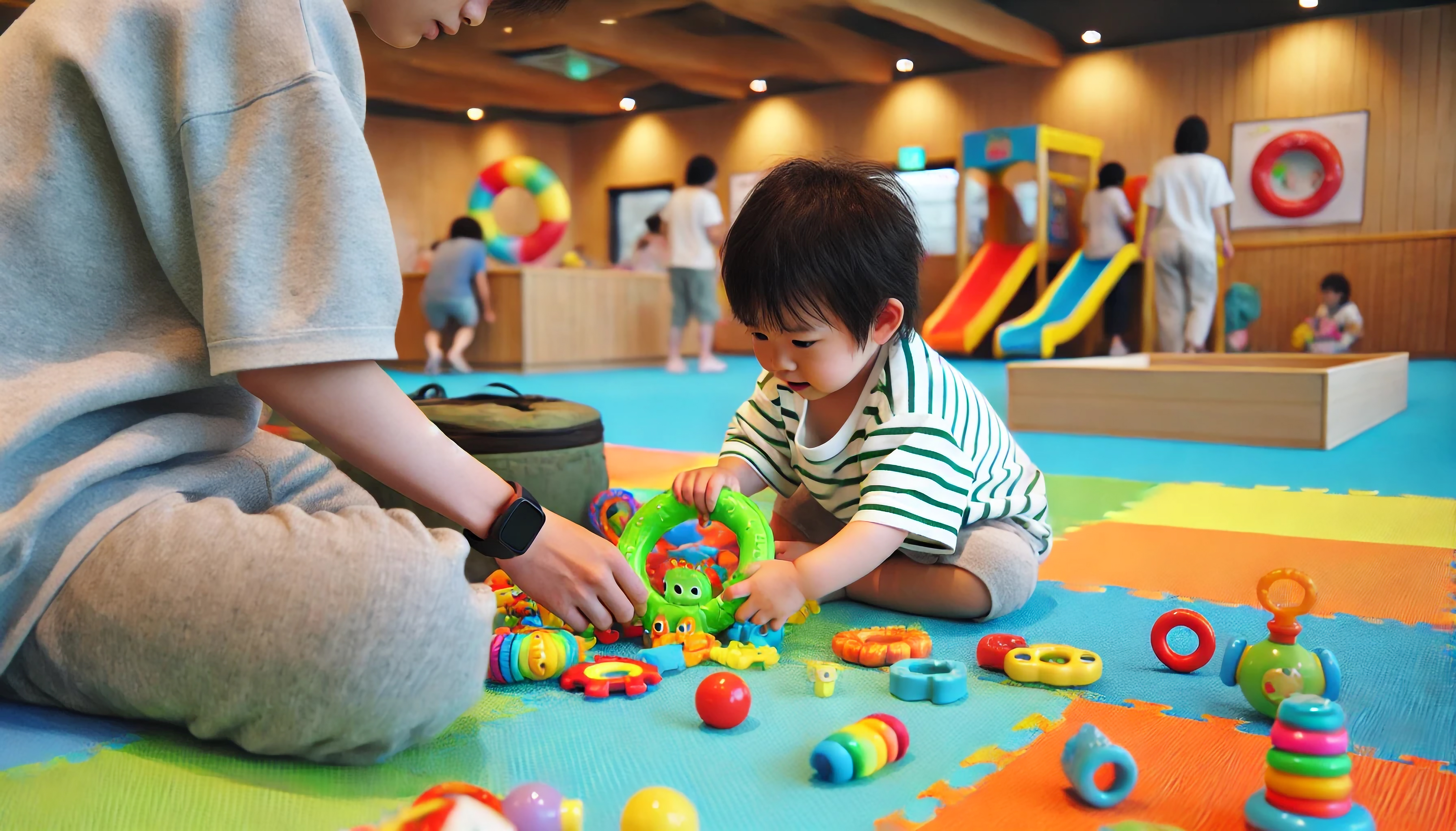 キッズスペースで遊ぶ幼児